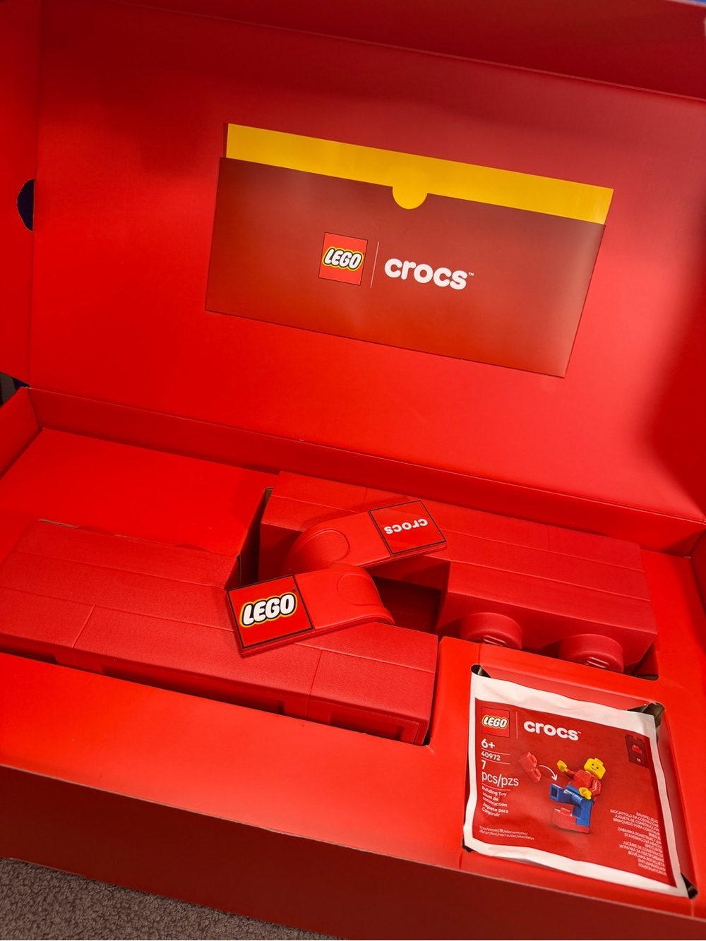 Crocs LEGO 🔥
BRAND NEW - Picture 7 of 15
